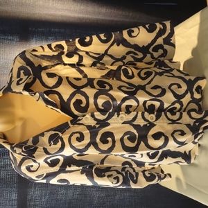 Foxcroft Wrinkle Free white and Navy blue printed button top